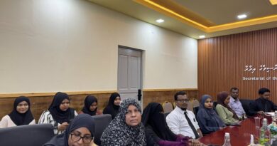 4 މަހުން އެއްމަހު ރަތްޔިތުންނާއި ބައްދަލުކުރުން